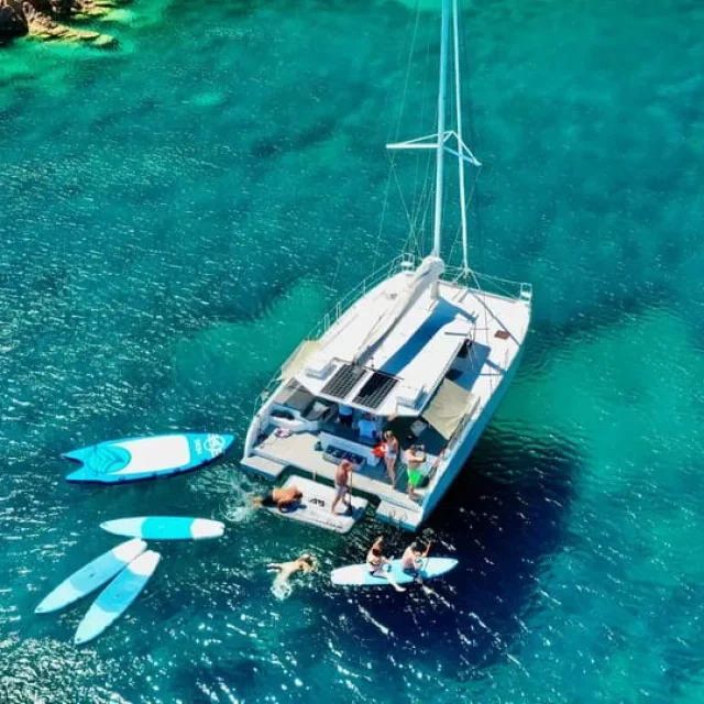 Calanques Katamaran Turu ve Ayakta Kürek Çekme